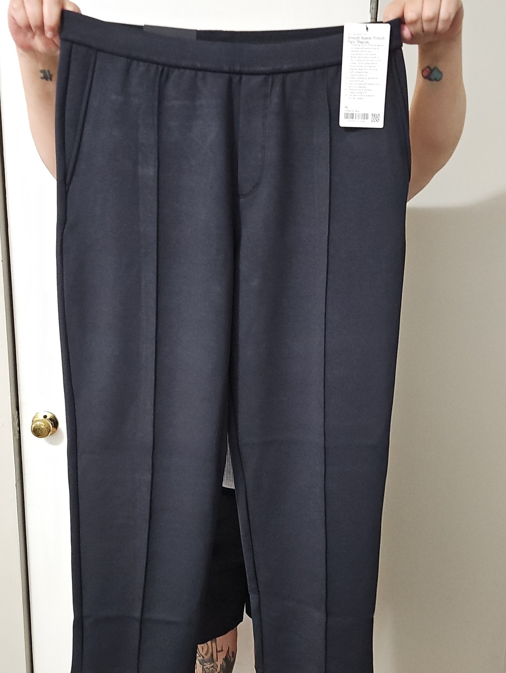 Lululemon Smooth Spacer Pintuck Men's Straight-Leg Pants - Black